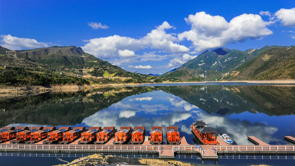 龍缸景區(qū) 清水湖